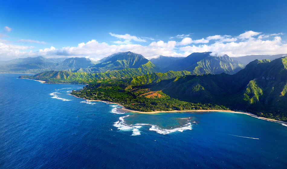 Beautiful aerial view of spectacular Na Pali coast, Kauai, Hawaii (maximkabb / iStock / Getty Images Plus)