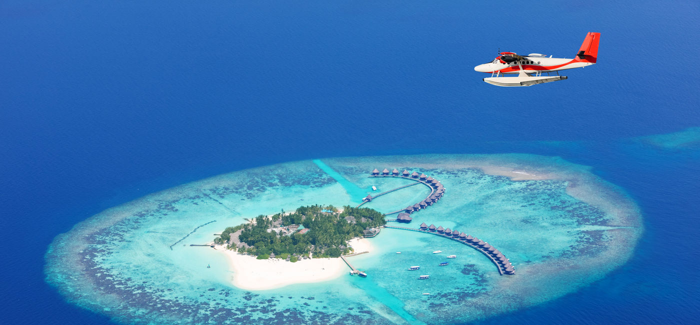 Image: Two new nature parks are being created in the southernmost atolls of the Maldives. (photo via Jag_cz / iStock / Getty Images Plus)