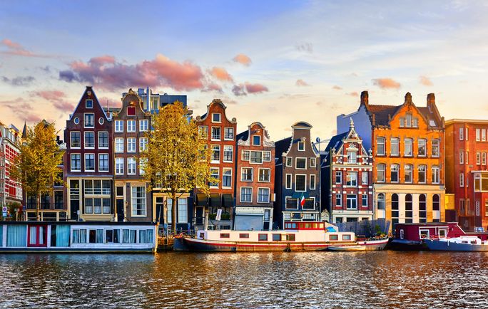 Historische Gebäude in Amsterdam, Niederlande.