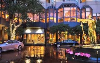 Discover New Orleans’ Windsor Court