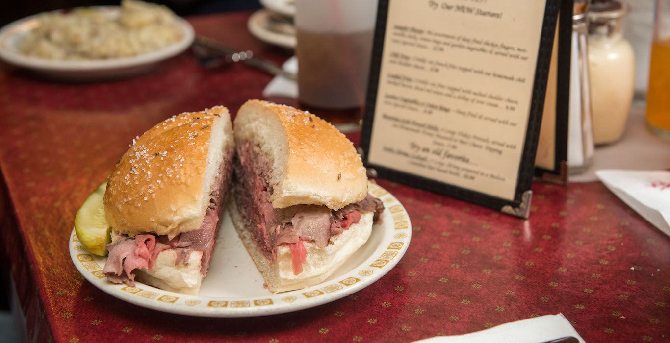 5 Delicious Foods to Try in Buffalo, New York