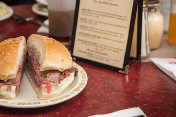 5 Delicious Foods to Try in Buffalo, New York