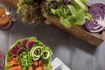 salad-bar-food-option