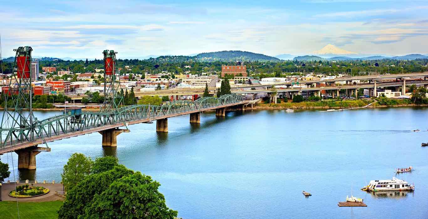 5 Sunny Summer Meeting Spots in Portland, Oregon