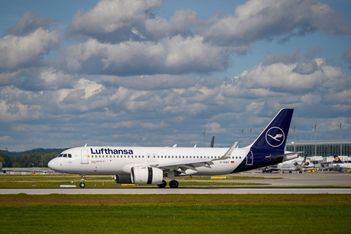 Lufthansa-flight-turbulence-injuries