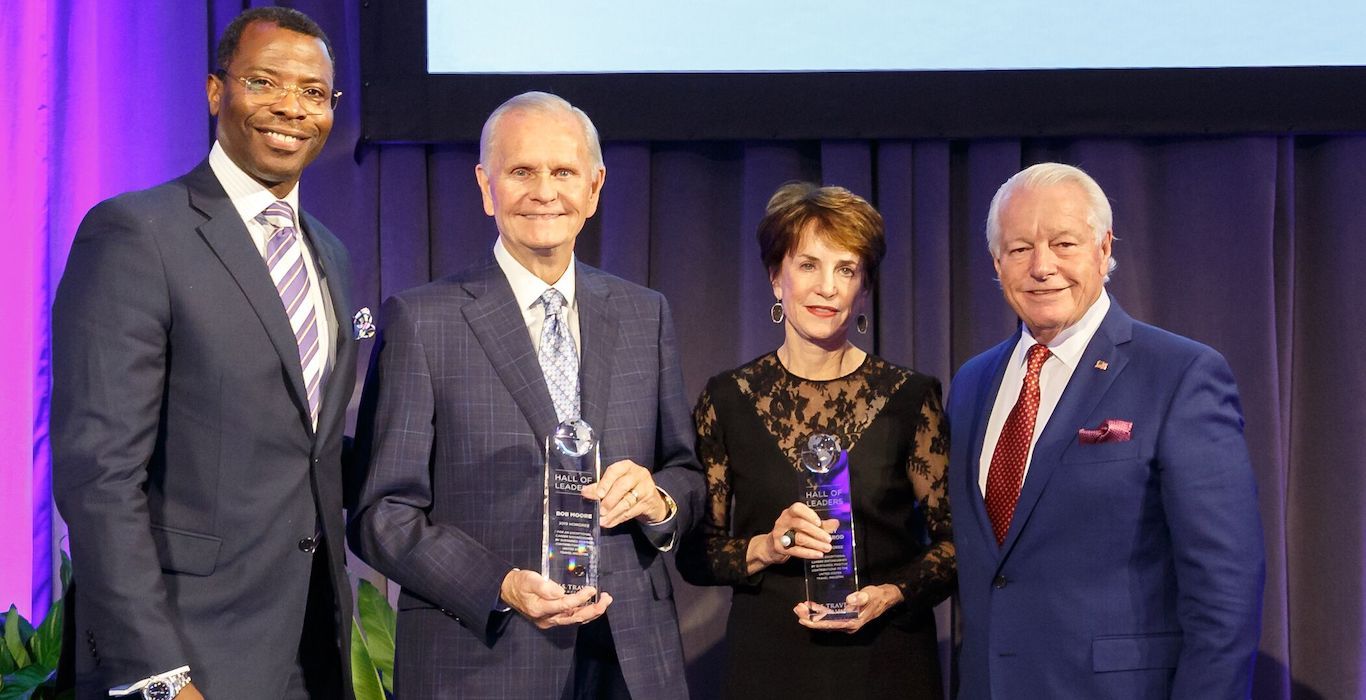Bob Moore Nancy Novogrod US Travel Association Hall of Leaders