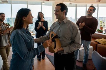 10 Ways to Show Gratitude at Work