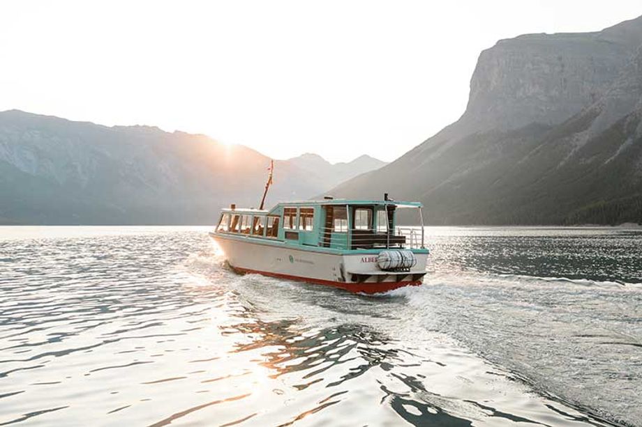 Incentive groups can take a private cruise on the stunning Lake Minnewanki in Banff National Park.