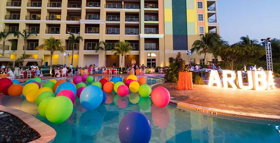 destination-caribbean-tablecloths-one-happy-photographer-3
