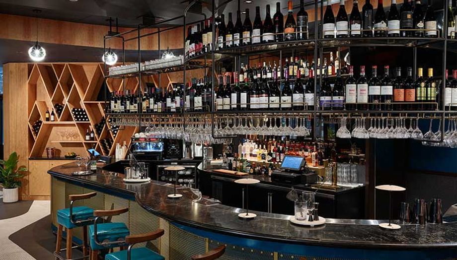 Drake Mini Bar