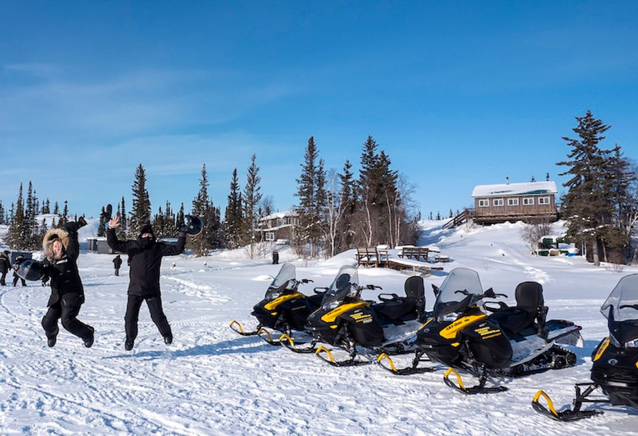 snowmobiling yellowknife