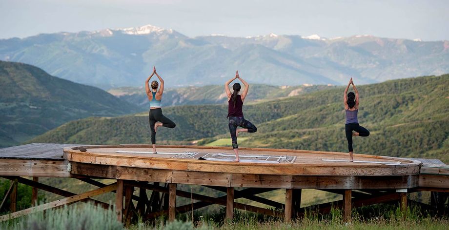 Yoga-Lodge-at-Blue-Sky