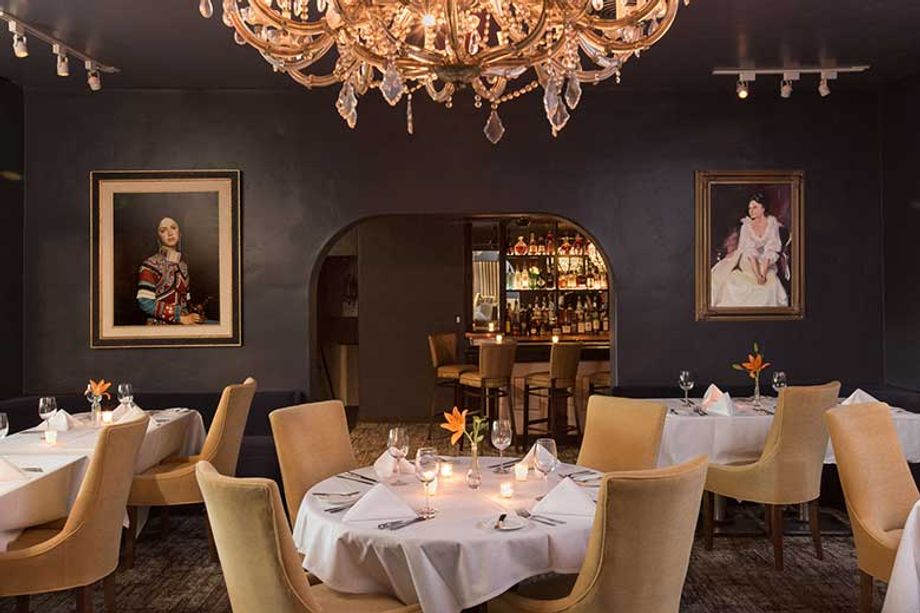 Melvyns-Restaurant-Dining-Room