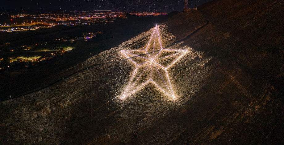 El Paso Star on the Mountain