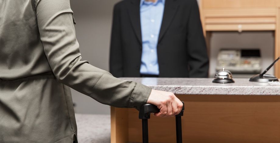 Hotelier Outlook Check In