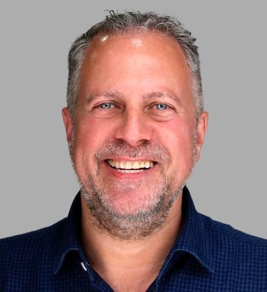 Alix Mendonca headshot