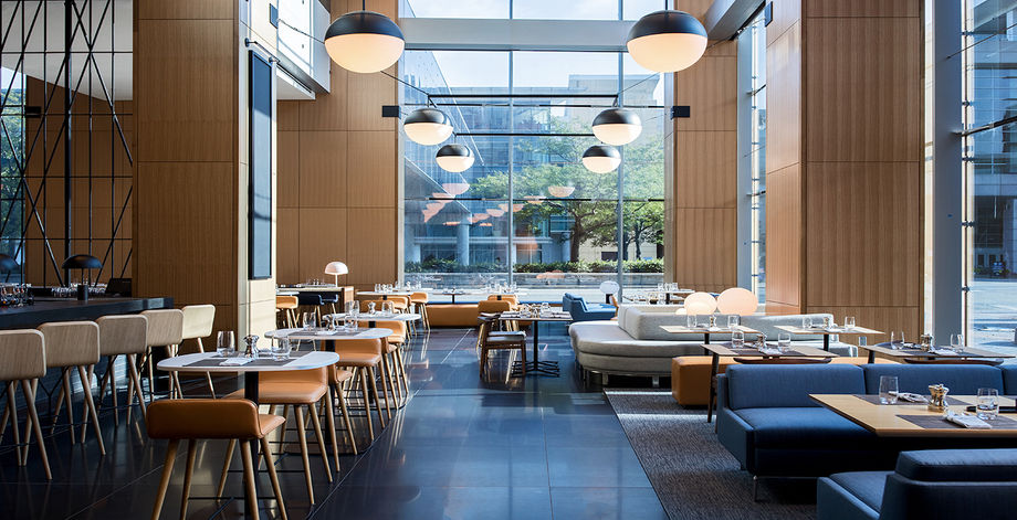 2.Marriott Marquis Chicago restaurant