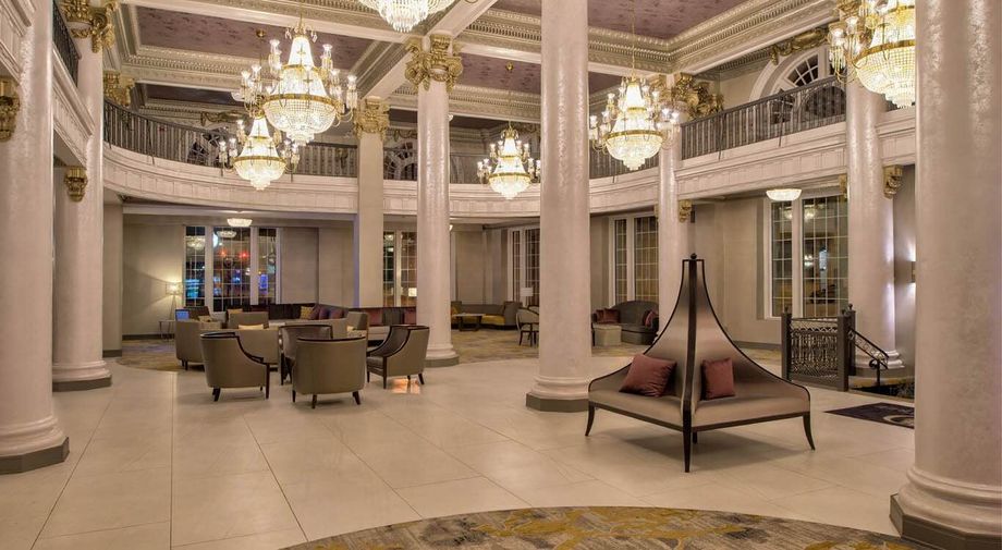 DoubleTree by Hilton Hotel Utica