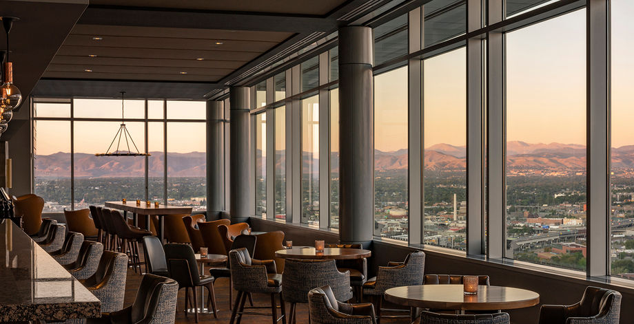 Hyatt Regency Denver Peaks Bar - Dusk - 11.1