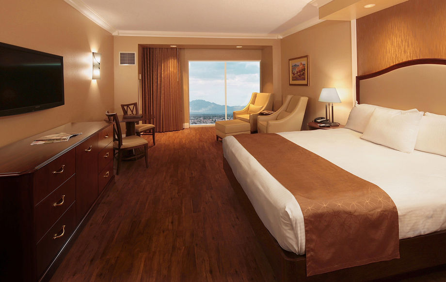 South Point Hotel King Room South Point Hotel King Room
