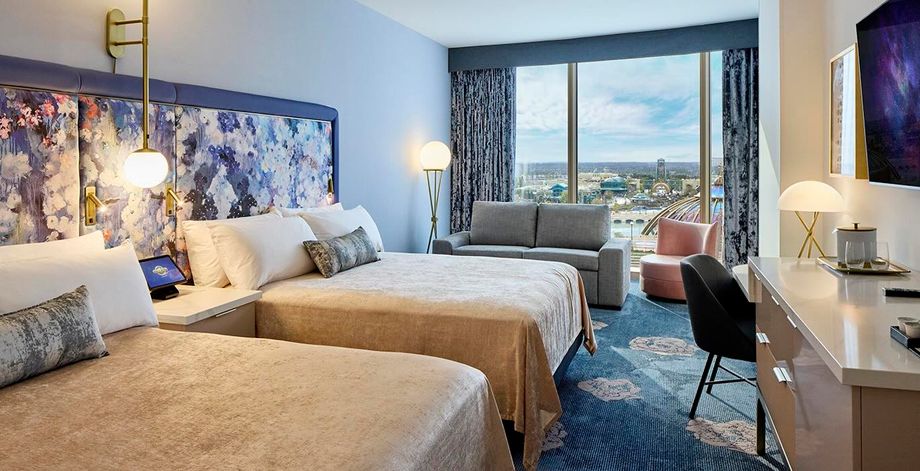 Universal Helios guest room