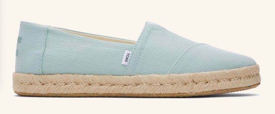 toms-corporate-gifts