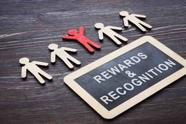 top-10-differences-rewards-recognition