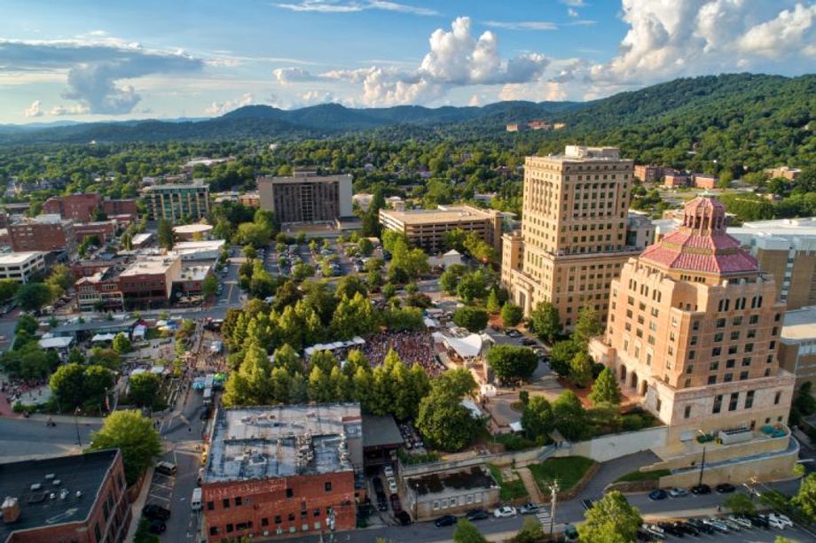 The easy accessibility and walkability of Asheville's downtown was one of the reasons ATTA selected it for the AdventureELEVATE conference.
