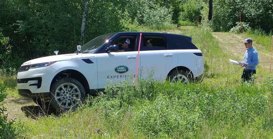 Incentive and corporate groups can take part in a Land Rover Experience, set on the Biltmore Estate.