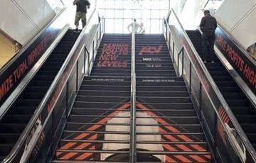 Staircase Branding - Harbor Tower