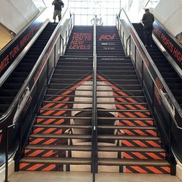 Staircase Branding - Harbor Tower