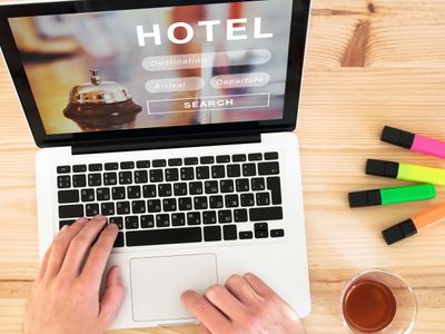 How much are hotels losing by not controlling prices?