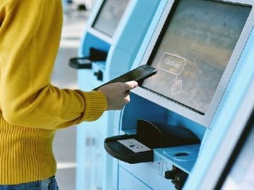 Airport 2.0: The path to contactless Airport 2.0: The path to contactless