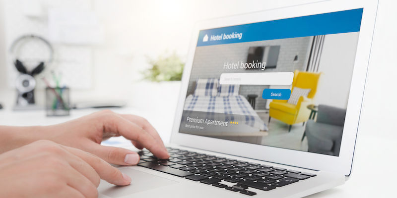 hoist-acquires-hotelengine
