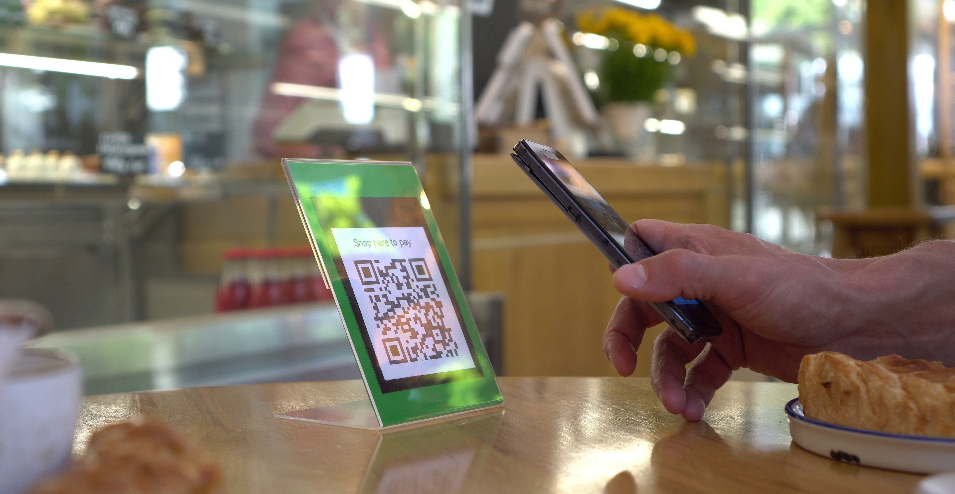 contactless-tech-hotels