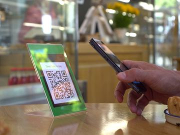  alt="contactless-tech-hotels"  title="contactless-tech-hotels" 