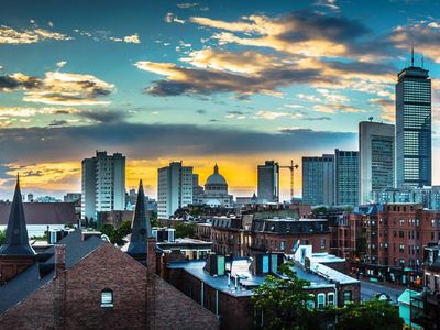 REPORT: COVID-19 Hotel Forecast - Boston REPORT: COVID-19 Hotel Forecast - Boston