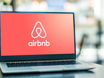 Airbnb revenue jumps 300% in Q2 2021 Airbnb revenue jumps 300% in Q2 2021