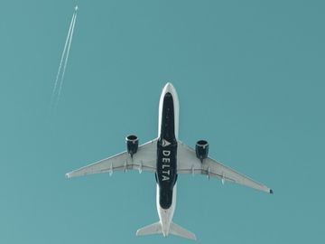 Travelport claims Delta GDS deal brings agency incentives Travelport claims Delta GDS deal brings agency incentives