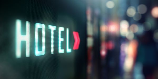 Google eliminates fees for hotel booking links
