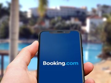  alt="booking-holdings-q3-2021"  title="booking-holdings-q3-2021" 