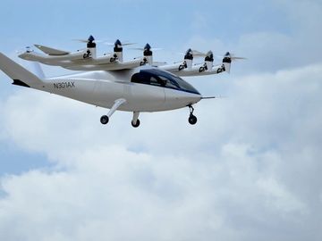  alt="United Airlines orders 100 electric air taxis from Archer"  title="United Airlines orders 100 electric air taxis from Archer" 
