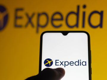 alt=“随着旅游业持续复苏，Expedia集团收入增长81%”欧宝体育客户端