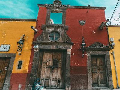 Despegar sells destination management company, boosts AI agent