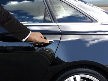 Jyrney and Blacklane partner for business travel ground transport