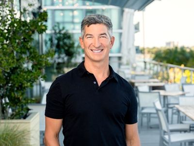 Kayak CEO, co-founder Steve Hafner steps down