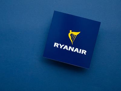 Ryanair receives, appeals criminal warning