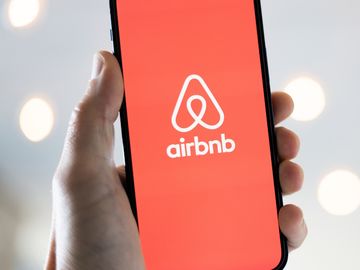 Airbnb reports high customer satisfaction with Services, Experiences