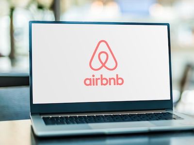 Nearly half of Airbnb experiences bookings unrelated to accommodations Nearly half of Airbnb experiences bookings unrelated to accommodations