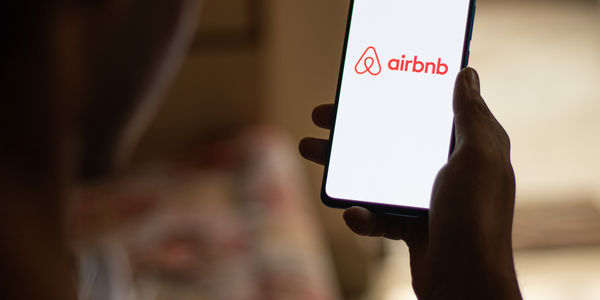 airbnb-lark-partnership